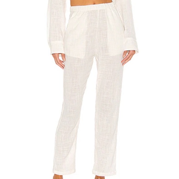 Other - Indah Cypress Solid Simple Pant in White